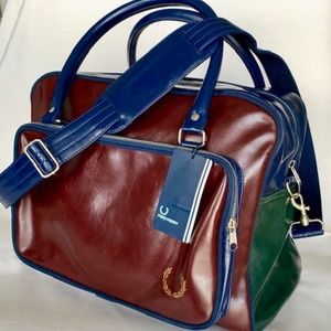 FRED PERRY MEN'S BOWLING BAG MAROON NAVY & GREEN
